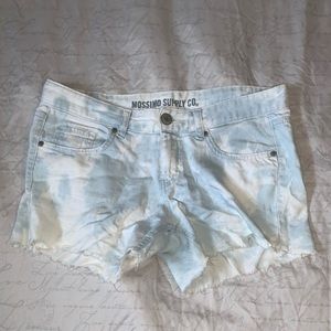 Bleach dye jeans shorts
